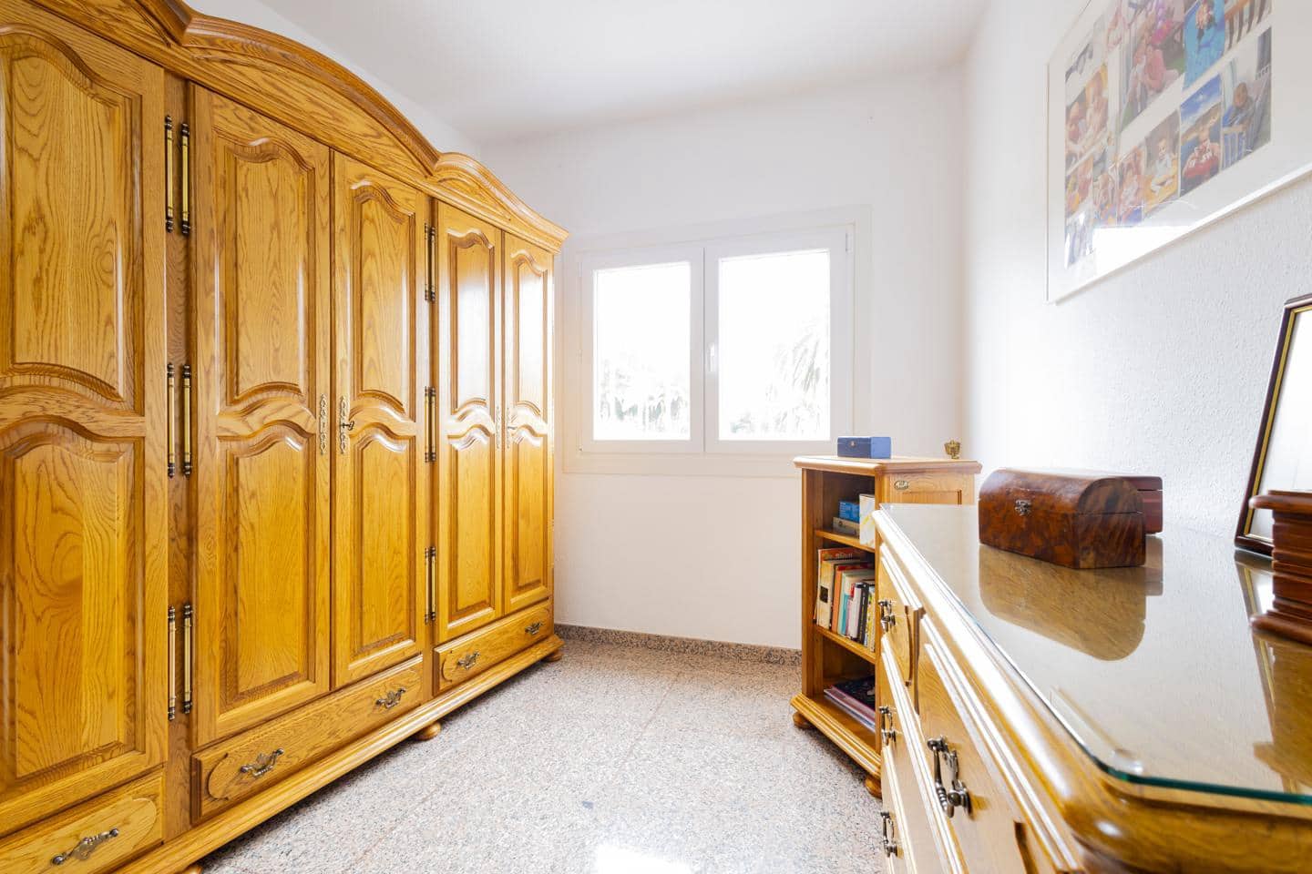 4 slaapkamer Villa te koop in San Cristobal de La Laguna met garage - € 380.000 (Ref: 10169051)