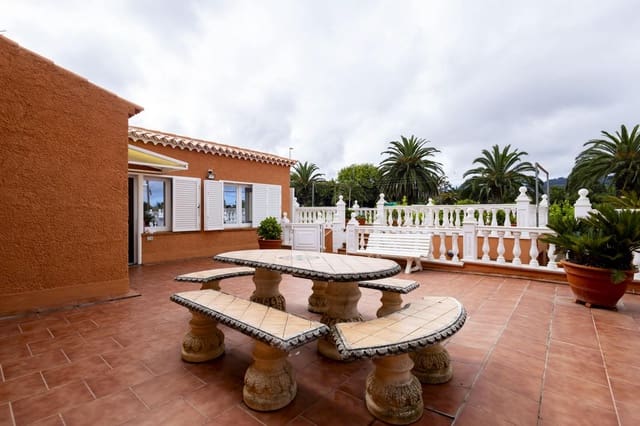 4 soverom Villa til salgs i San Cristóbal de La Laguna med garasje - € 380 000 (Ref: 10169051)