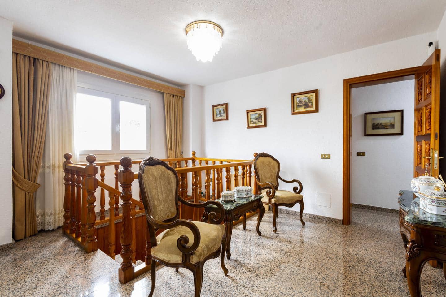 4 slaapkamer Villa te koop in San Cristobal de La Laguna met garage - € 380.000 (Ref: 10169051)
