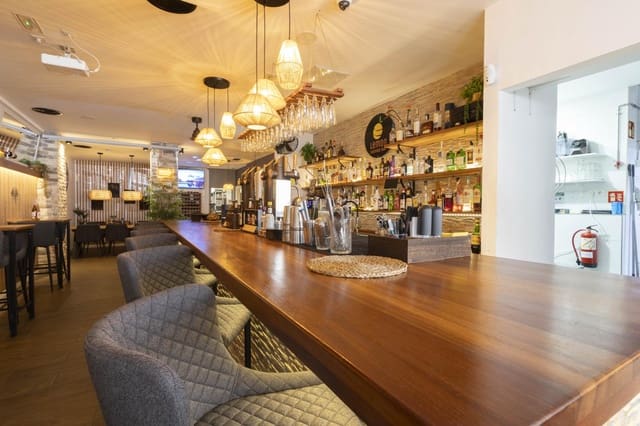 1 makuuhuone Yritys vuokrattavana paikassa Puerto de la Cruz - 2 800 € (Ref: 10169052)