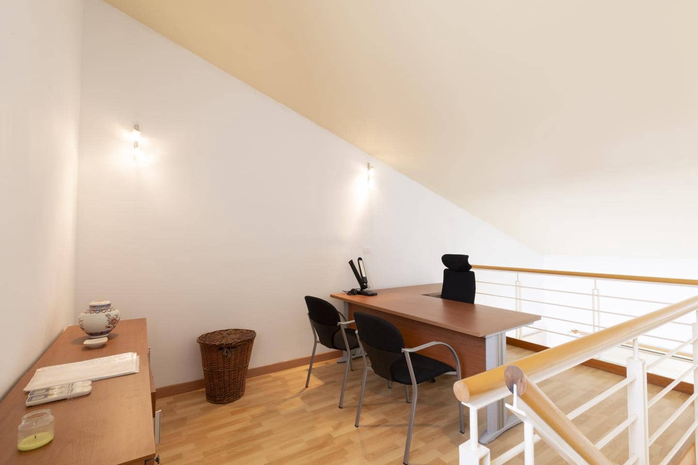 2 slaapkamer Flat te huur in El Medano met garage - € 1.300 (Ref: 10172362)
