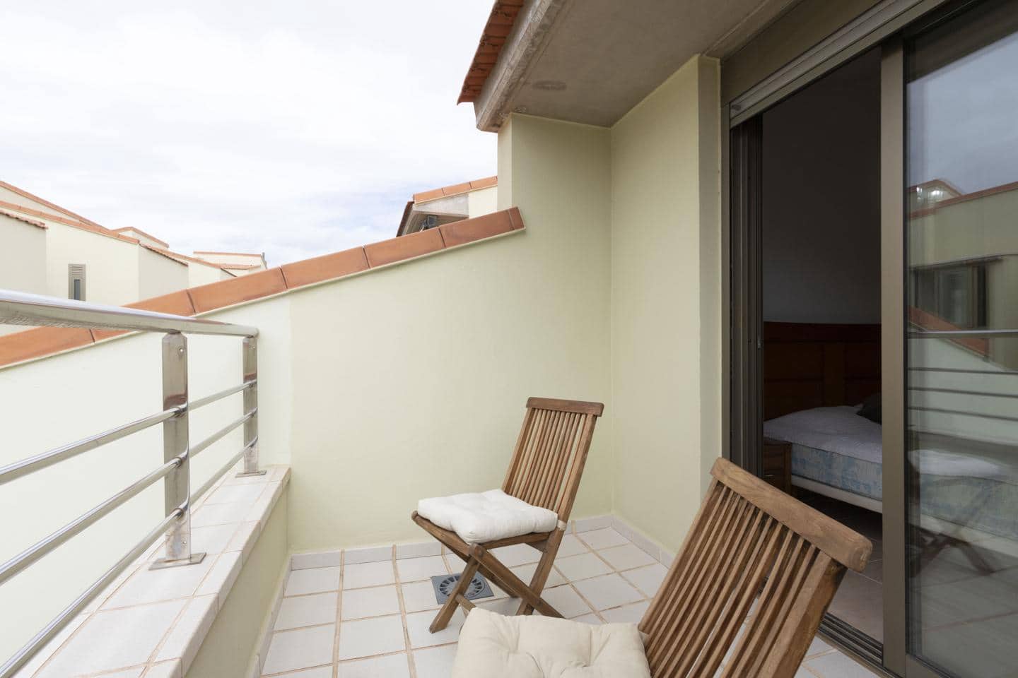 2 slaapkamer Flat te huur in El Medano met garage - € 1.300 (Ref: 10172362)