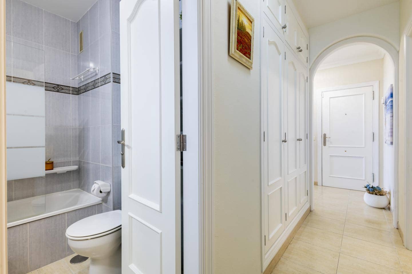 4 sypialnia Mieszkanie na sprzedaż w Radazul z garażem - 422 000 € (Ref: 10172364)