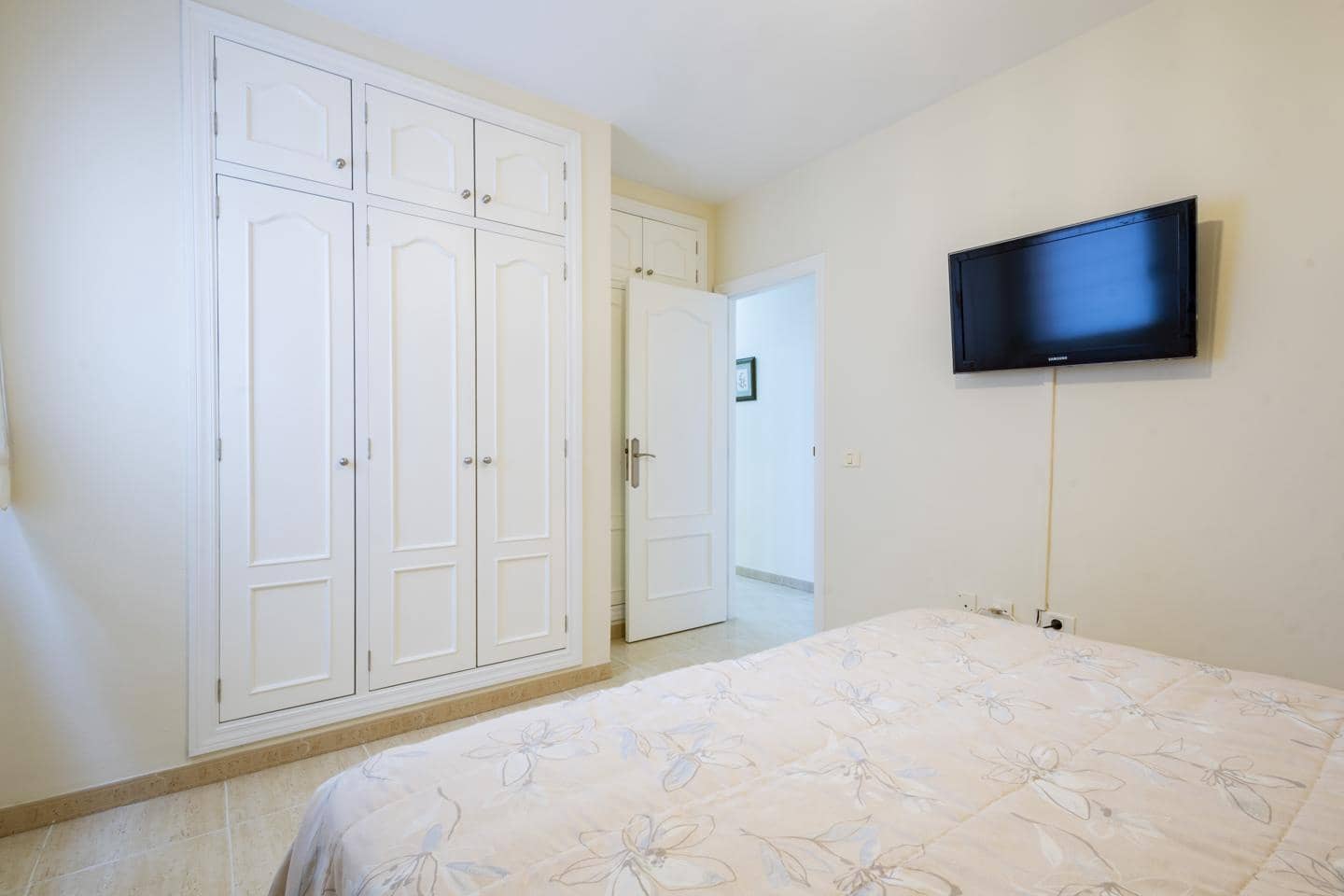4 sypialnia Mieszkanie na sprzedaż w Radazul z garażem - 422 000 € (Ref: 10172364)