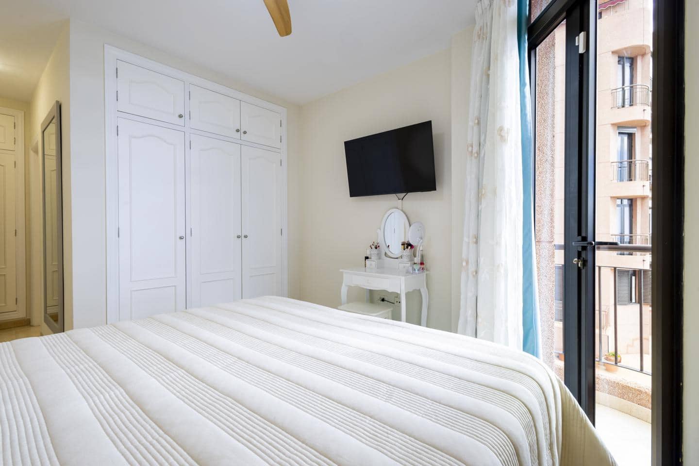 4 sypialnia Mieszkanie na sprzedaż w Radazul z garażem - 422 000 € (Ref: 10172364)