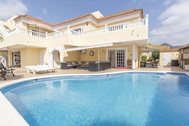 5 sypialnia Willa na sprzedaż w Arona z basenem garażem - 850 000 € (Ref: 10172799)