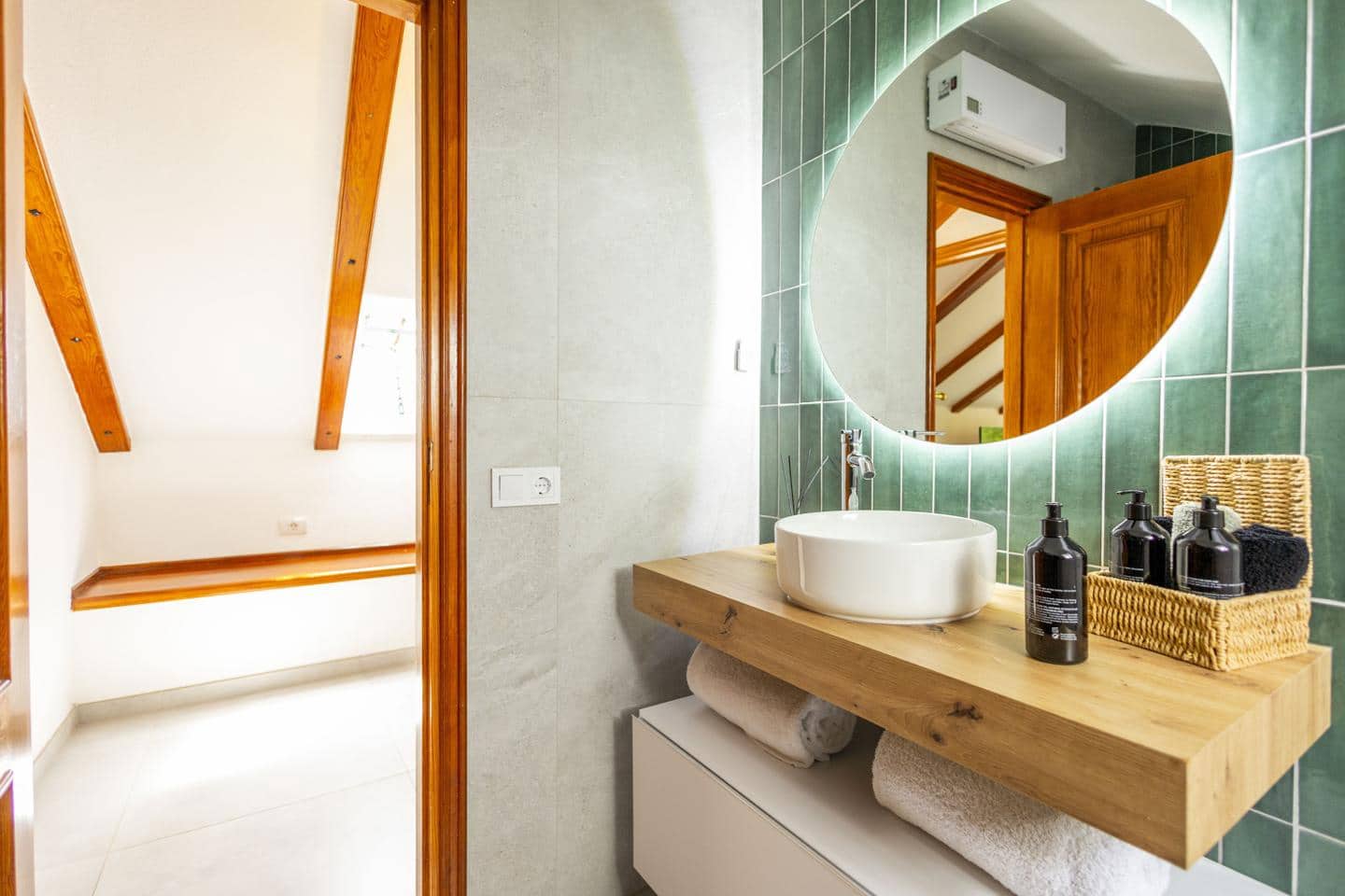 4 bedroom Villa for sale in Tacoronte with pool garage - € 799,990 (Ref: 10179515)