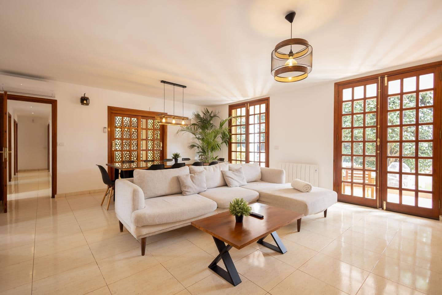 4 bedroom Villa for sale in Tacoronte with pool garage - € 799,990 (Ref: 10179515)