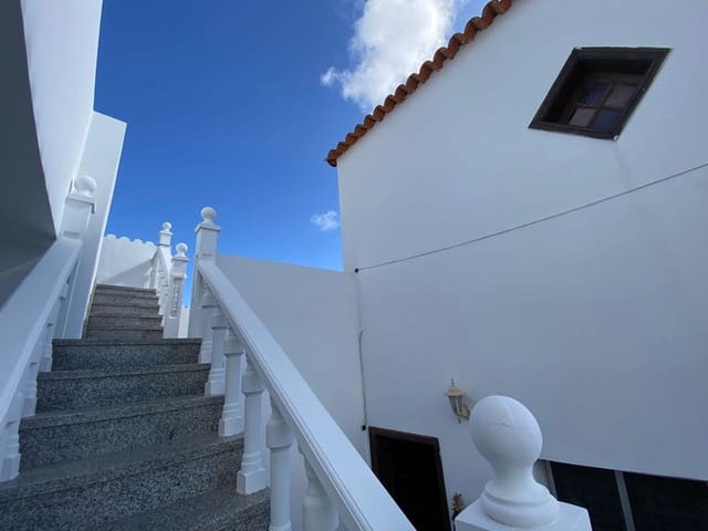 9 sovrum Villa till salu i La Caleta, Valverde - 499 000 € (Ref: 7701154)