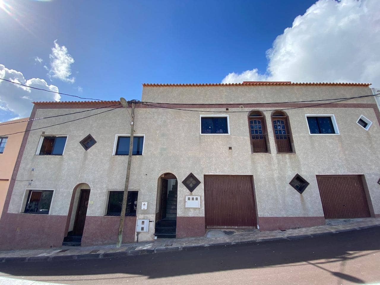 9 soveværelse Villa til salg i La Caleta - € 499.000 (Ref: 7701154)