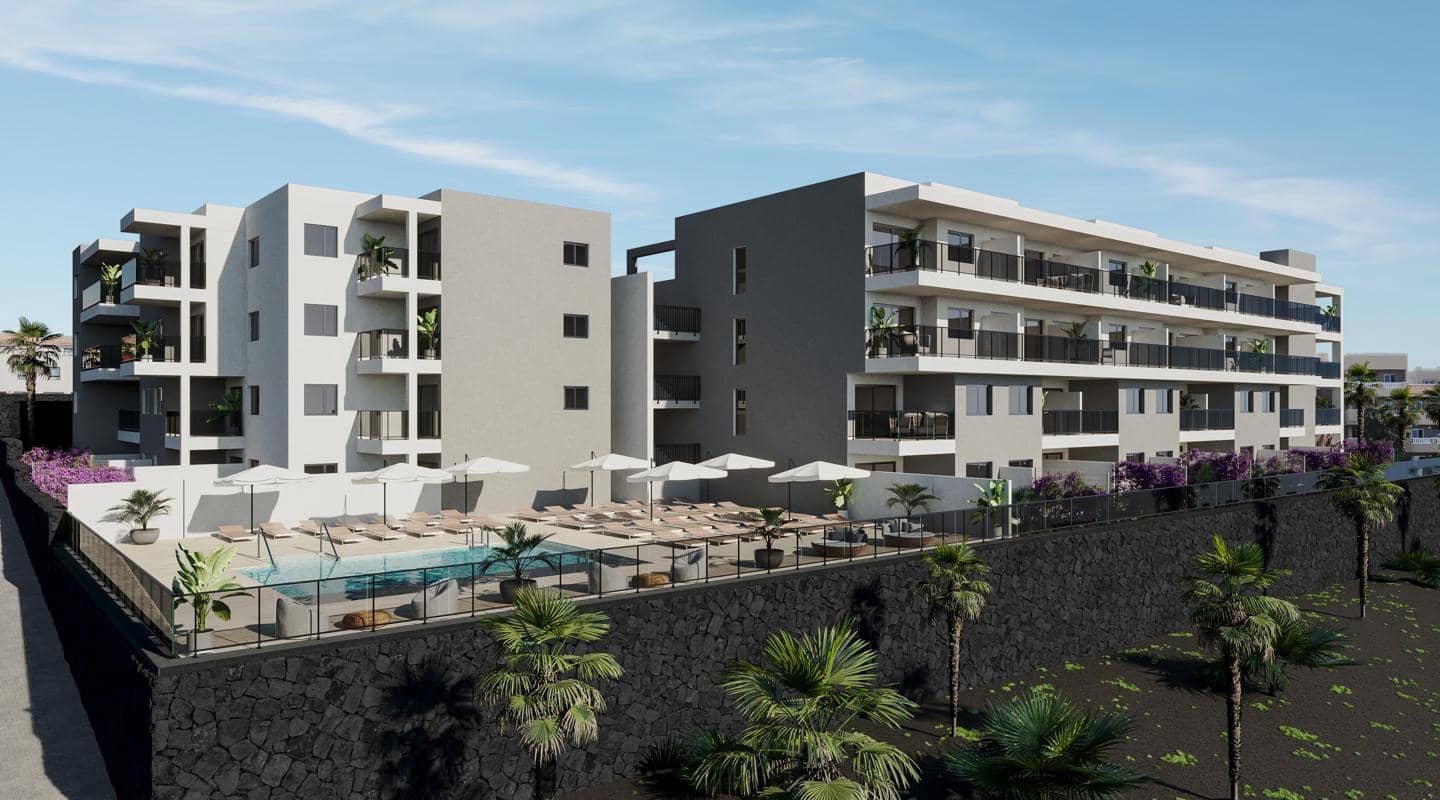 2 bedroom Flat for sale in El Medano with pool - € 425,000 (Ref: 7954256)