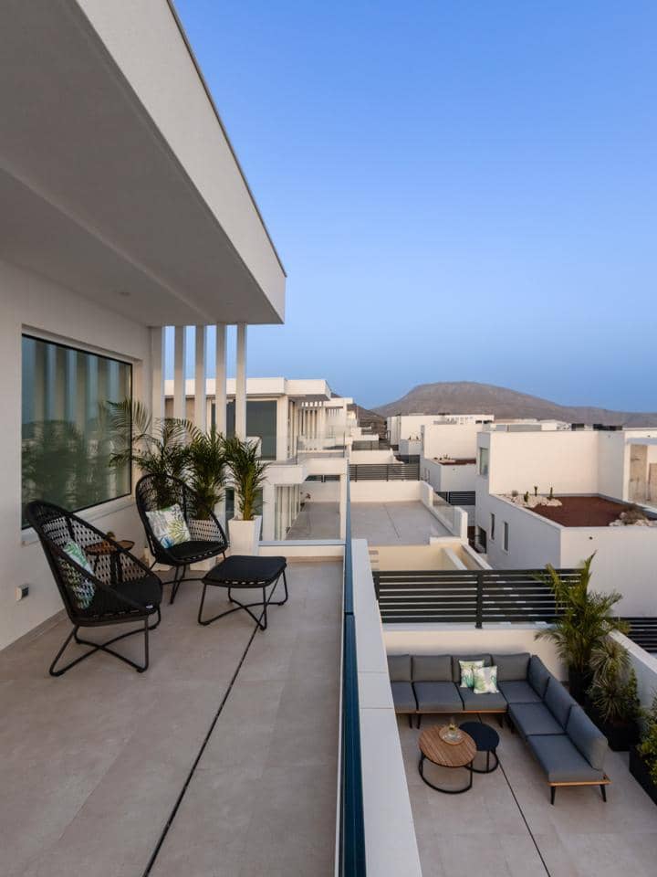 5 soverom Villa til salgs i Adeje med svømmebasseng garasje - € 1 912 900 (Ref: 7995970)