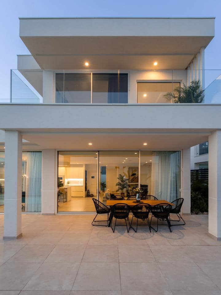 5 soverom Villa til salgs i Adeje med svømmebasseng garasje - € 1 912 900 (Ref: 7995970)