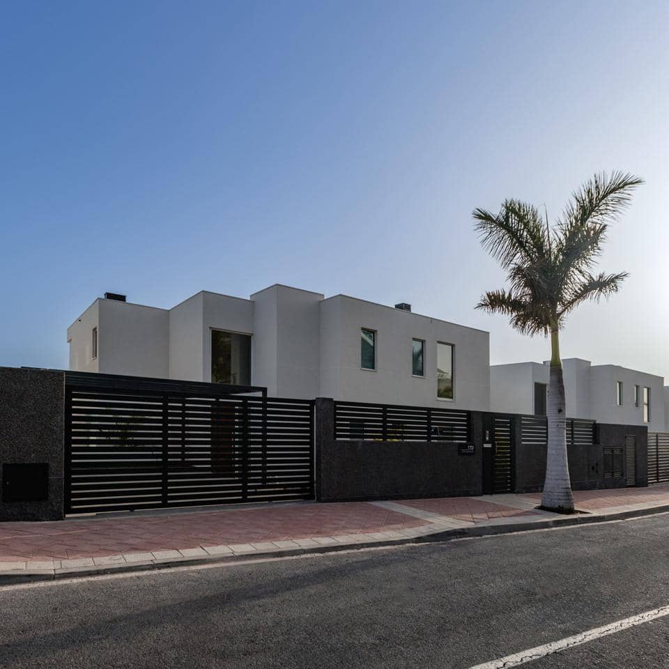 5 soverom Villa til salgs i Adeje med svømmebasseng garasje - € 1 912 900 (Ref: 7995970)