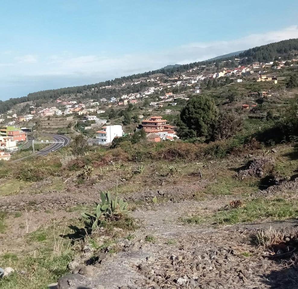 Grunde uden byggetilladelser til salg i Icod de los Vinos - € 62.000 (Ref: 8086691)