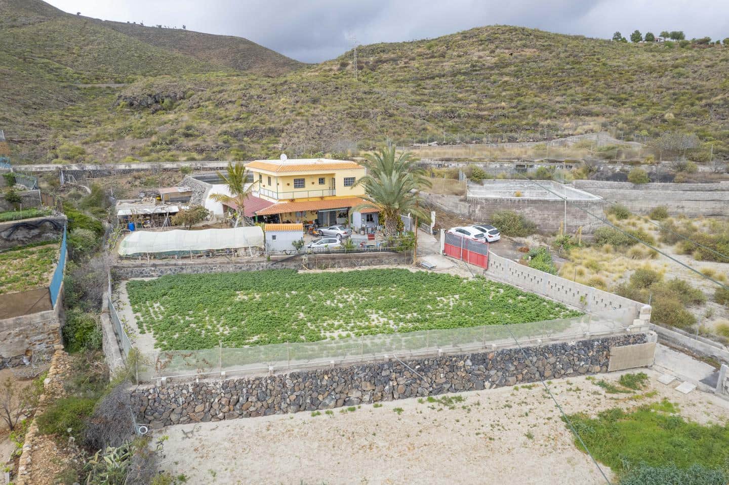 3 bedroom Villa for sale in Granadilla de Abona with garage - € 850,000 (Ref: 8160957)