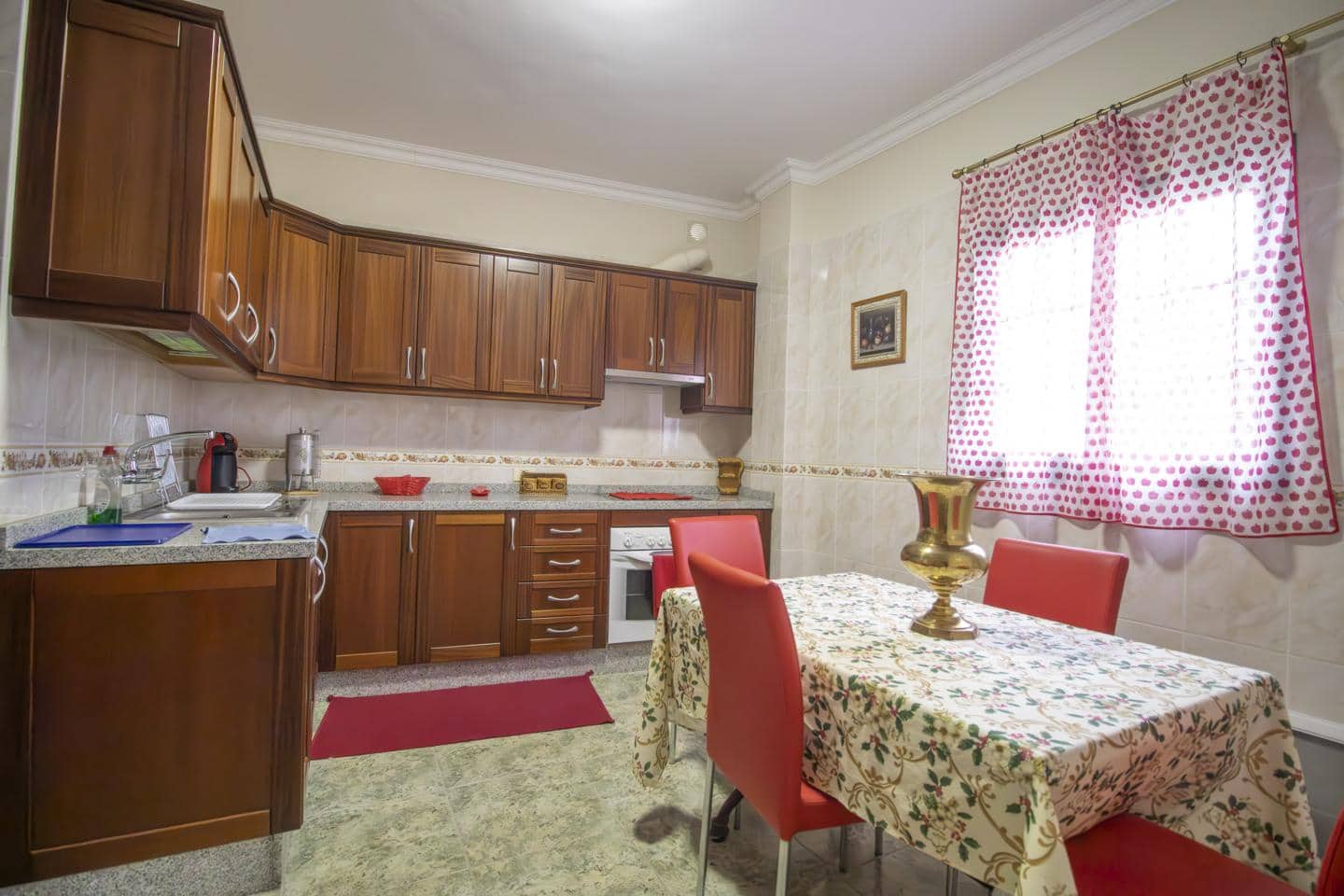 3 bedroom Villa for sale in Granadilla de Abona with garage - € 850,000 (Ref: 8160957)