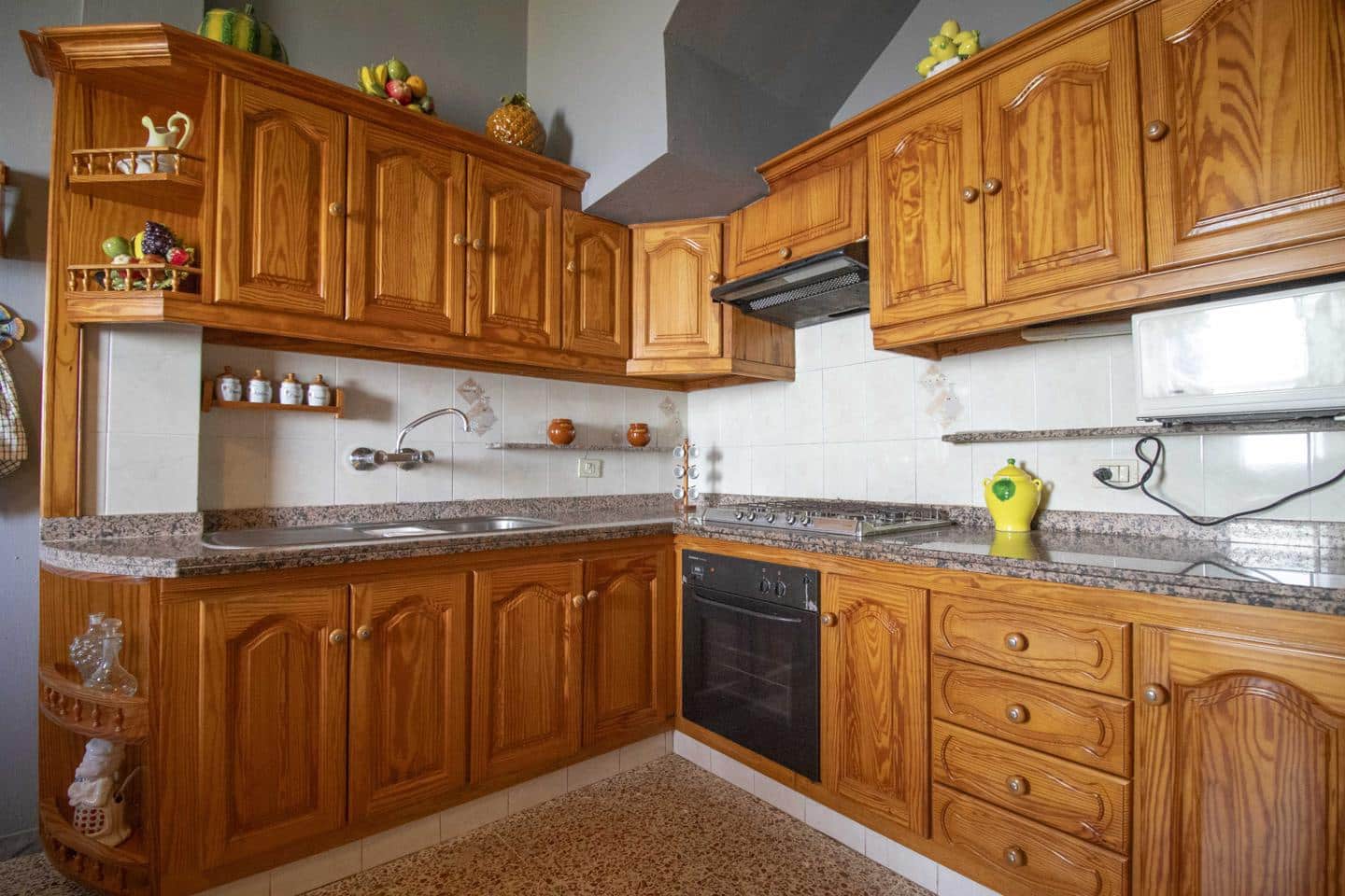 5 bedroom Villa for sale in La Orotava - € 295,000 (Ref: 8225428)