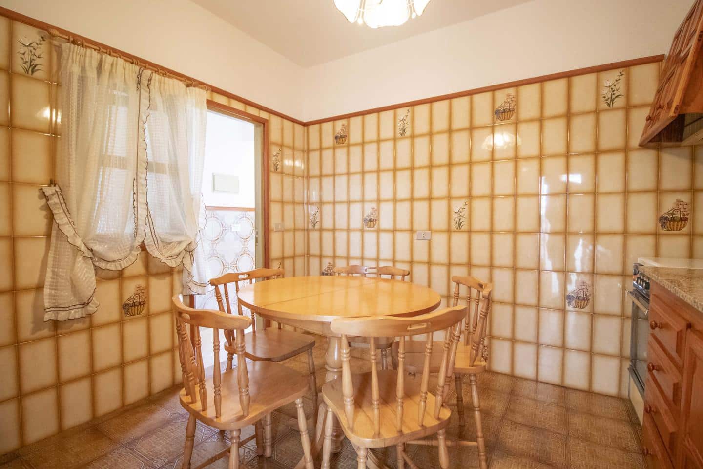 5 bedroom Villa for sale in La Orotava - € 295,000 (Ref: 8225428)