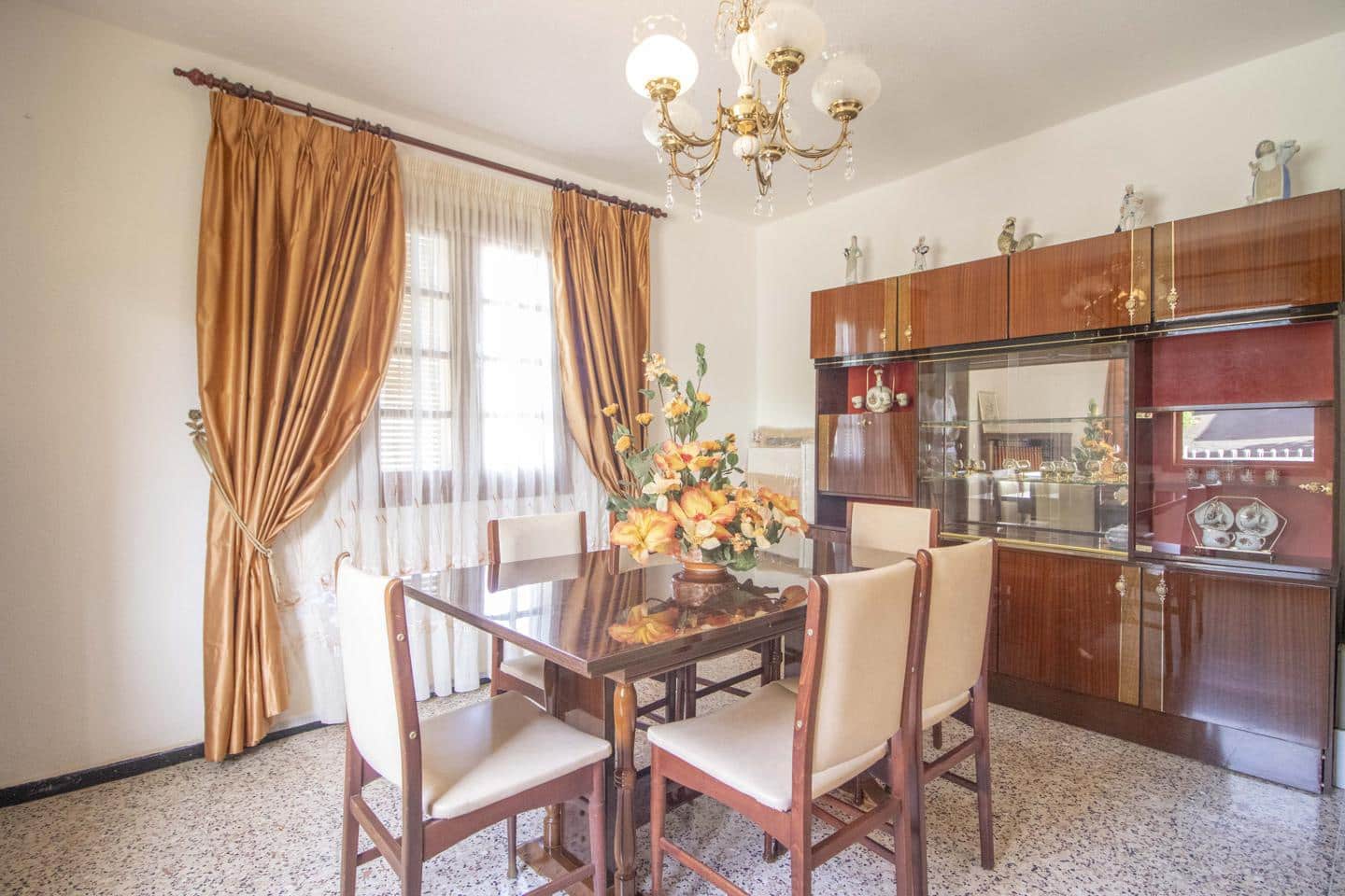 5 bedroom Villa for sale in La Orotava - € 295,000 (Ref: 8225428)