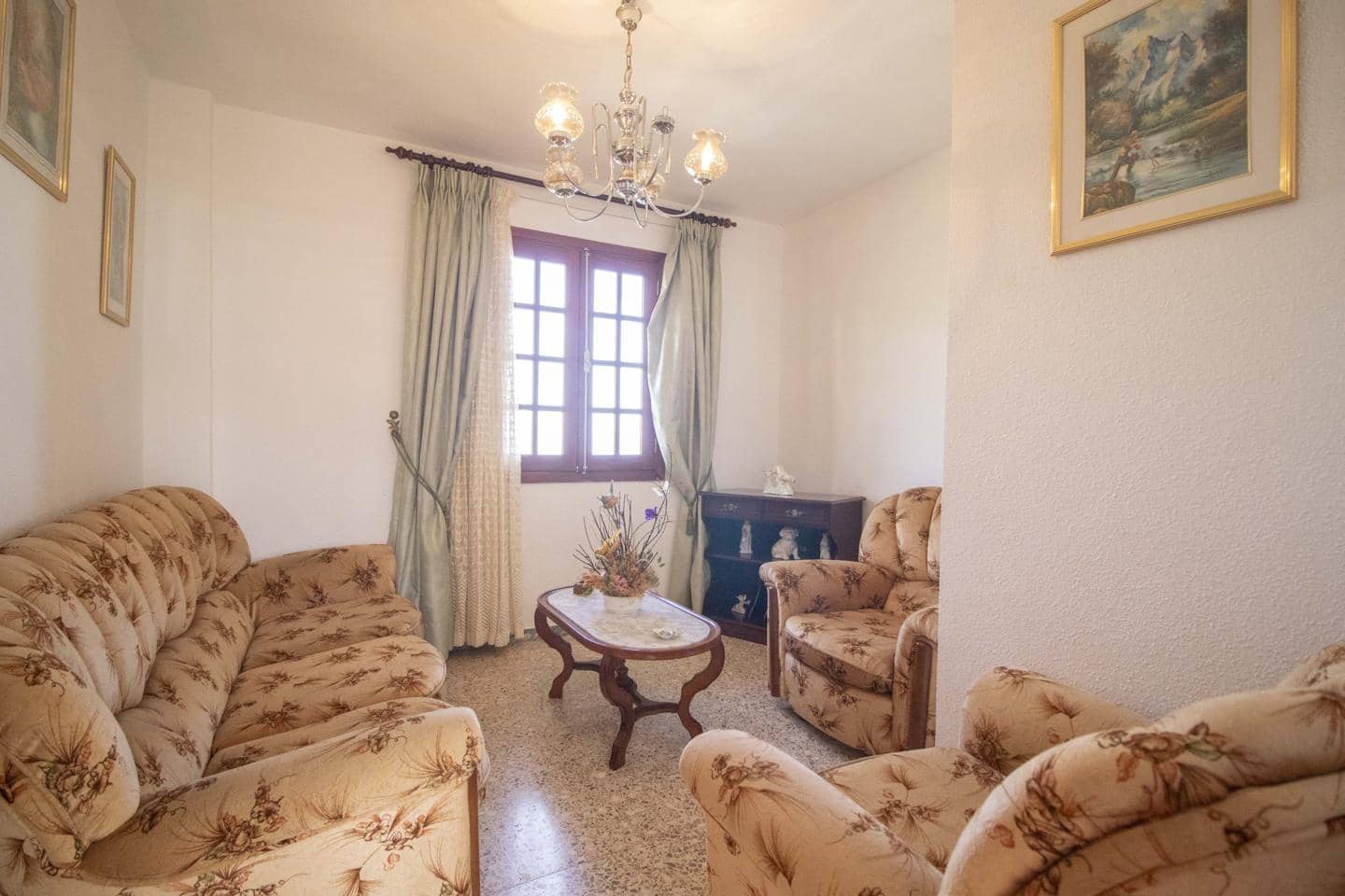 5 bedroom Villa for sale in La Orotava - € 295,000 (Ref: 8225428)