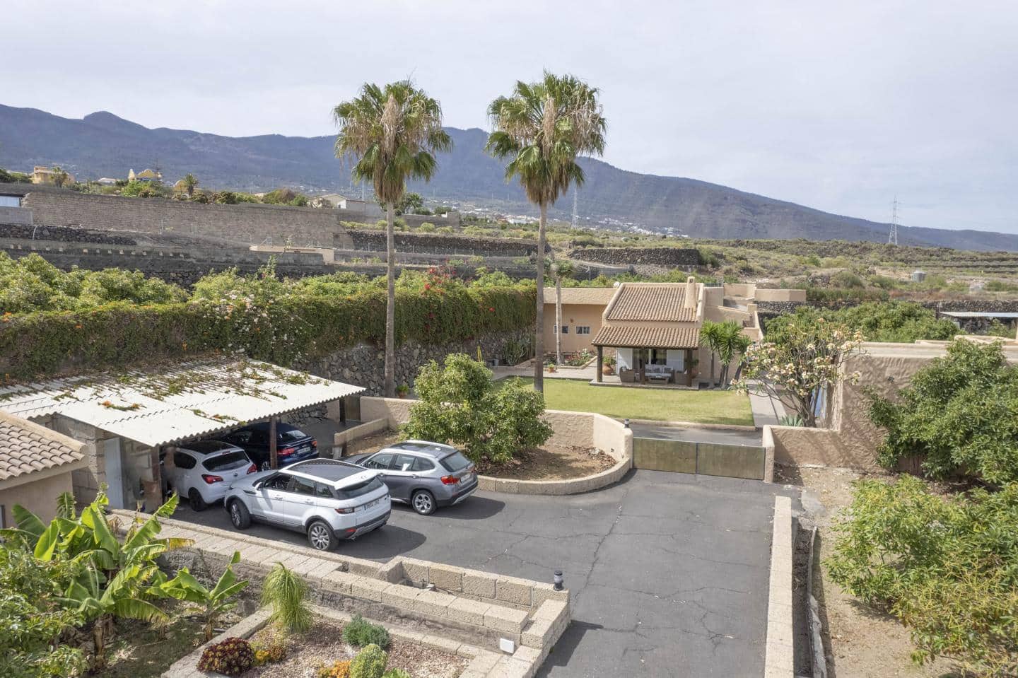 5 soveværelse Villa til salg i Arafo med swimmingpool garage - € 990.000 (Ref: 8307341)