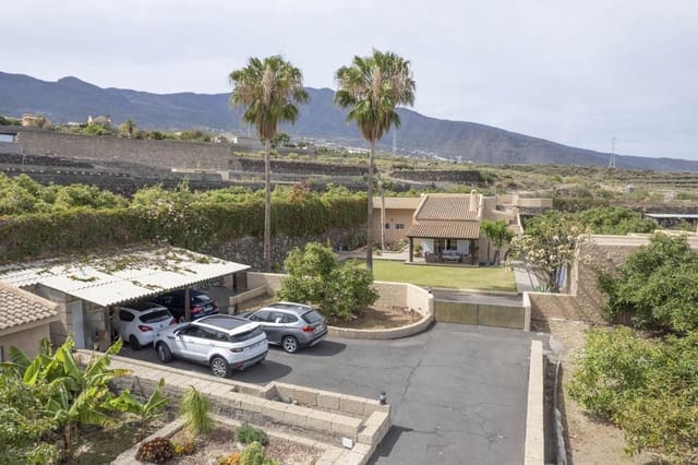 5 soveværelse Villa til salg i Arafo med swimmingpool garage - € 990.000 (Ref: 8307341)