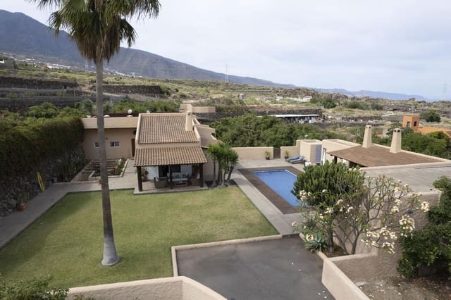 5 soveværelse Villa til salg i Arafo med swimmingpool garage - € 990.000 (Ref: 8307341)