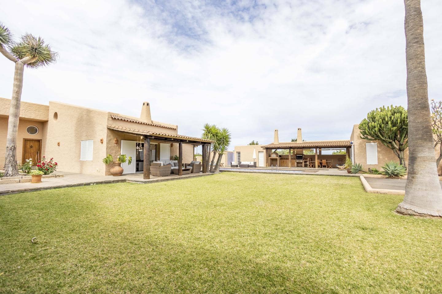 5 soveværelse Villa til salg i Arafo med swimmingpool garage - € 990.000 (Ref: 8307341)