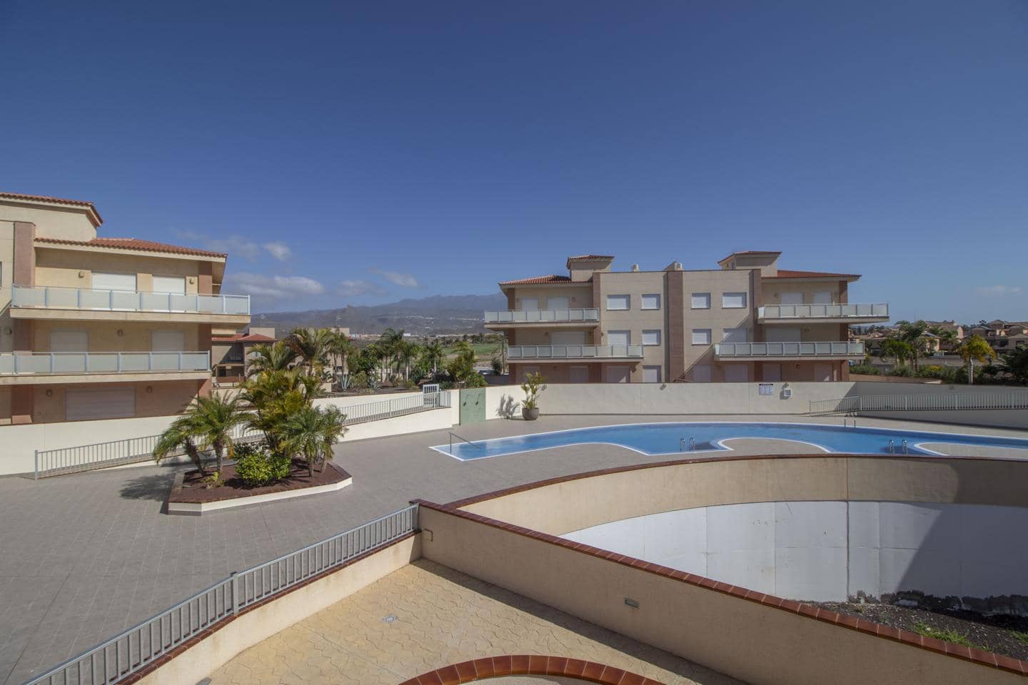 Piso de 2 habitaciones en Amarilla Golf en venta con garaje - 353.400 € (Ref: 8317517)