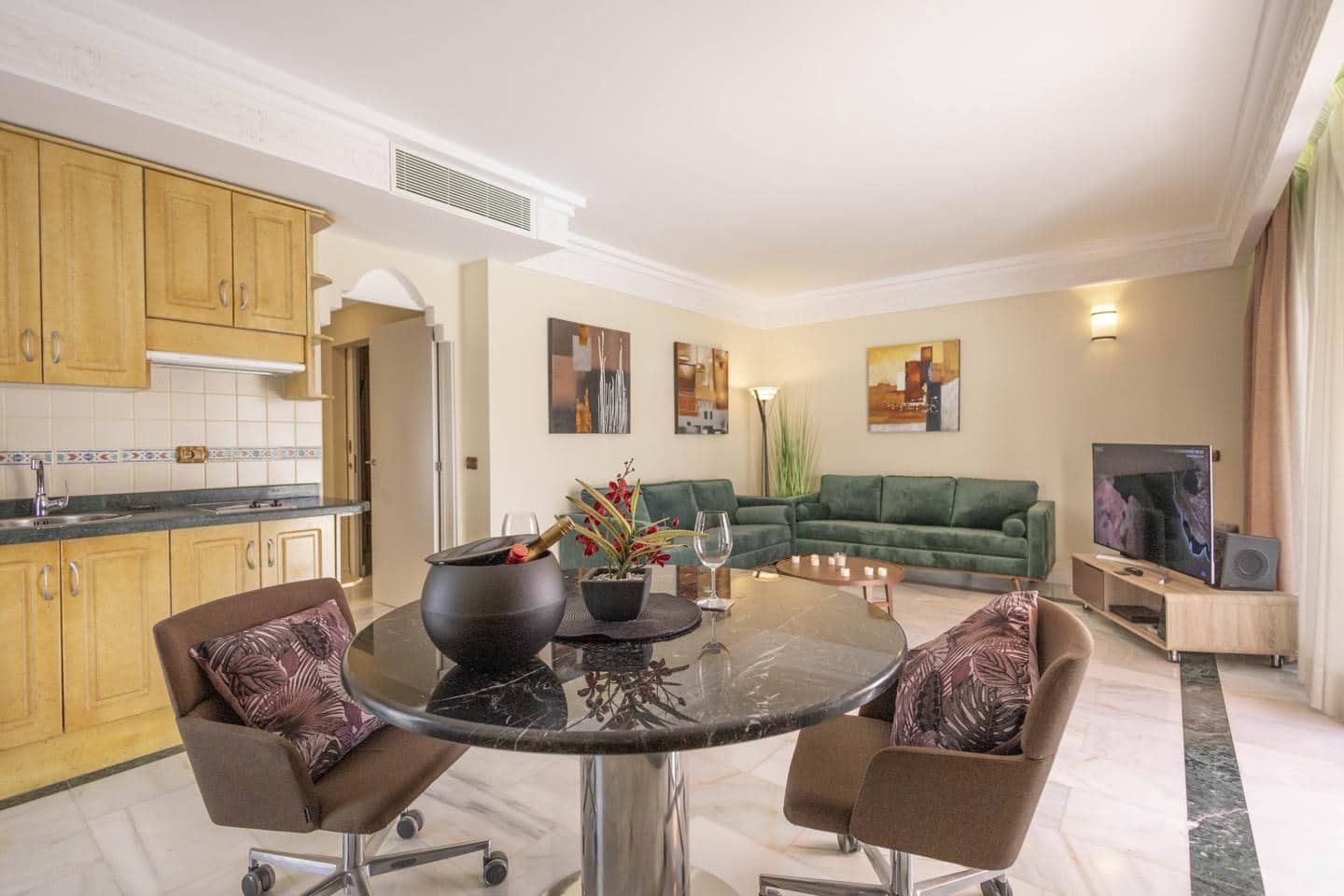 1 bedroom Flat for sale in Puerto de la Cruz with pool garage - € 329,900 (Ref: 8327063)