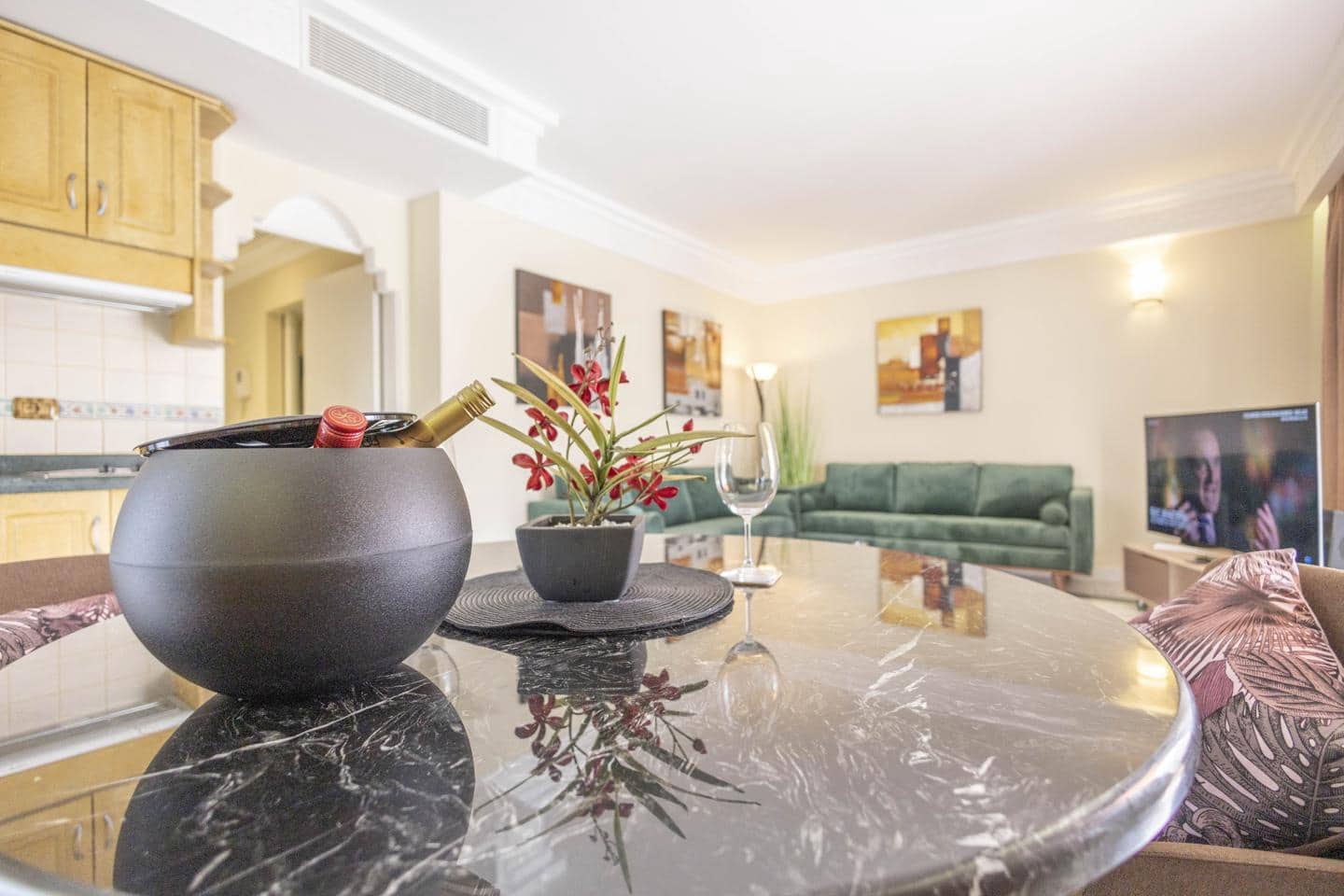 1 bedroom Flat for sale in Puerto de la Cruz with pool garage - € 329,900 (Ref: 8327063)
