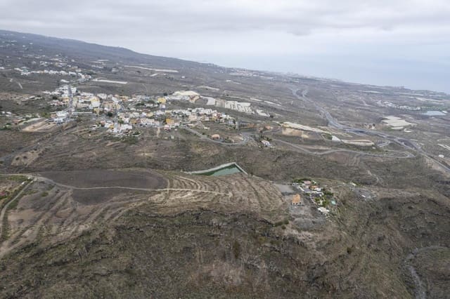 Terre non Aménagée à vendre à Guía de Isora - 120 000 € (Ref: 8371511)