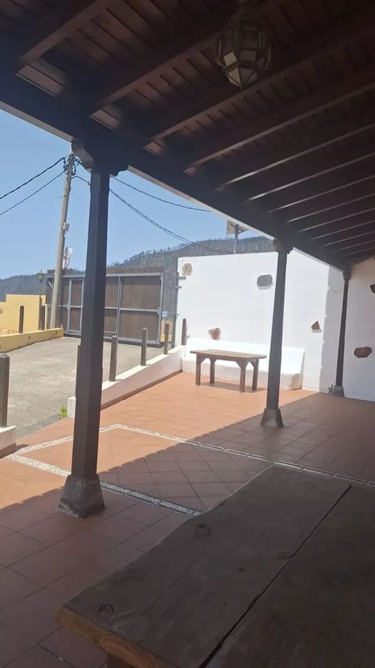 3 bedroom Villa for sale in La Orotava with garage - € 370,000 (Ref: 8417084)