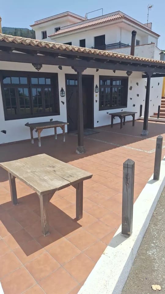 3 bedroom Villa for sale in La Orotava with garage - € 370,000 (Ref: 8417084)