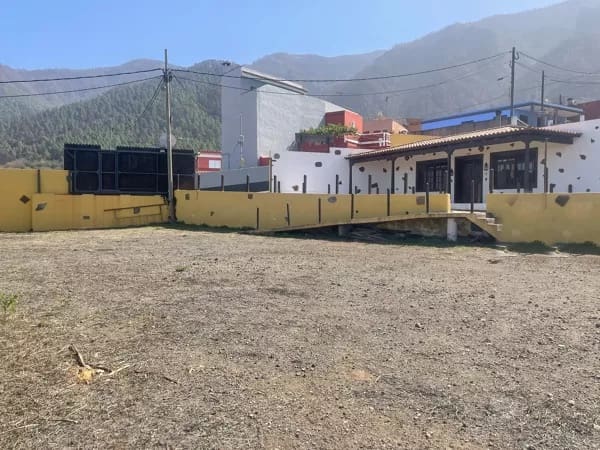 3 bedroom Villa for sale in La Orotava with garage - € 370,000 (Ref: 8417084)