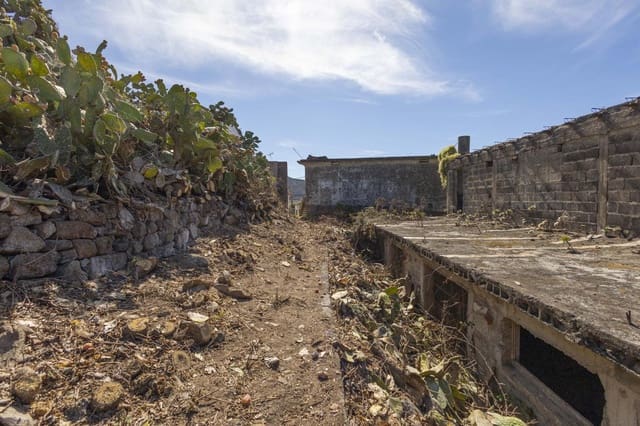 Ubebygd land til salgs i Tegueste - € 85 000 (Ref: 8562410)