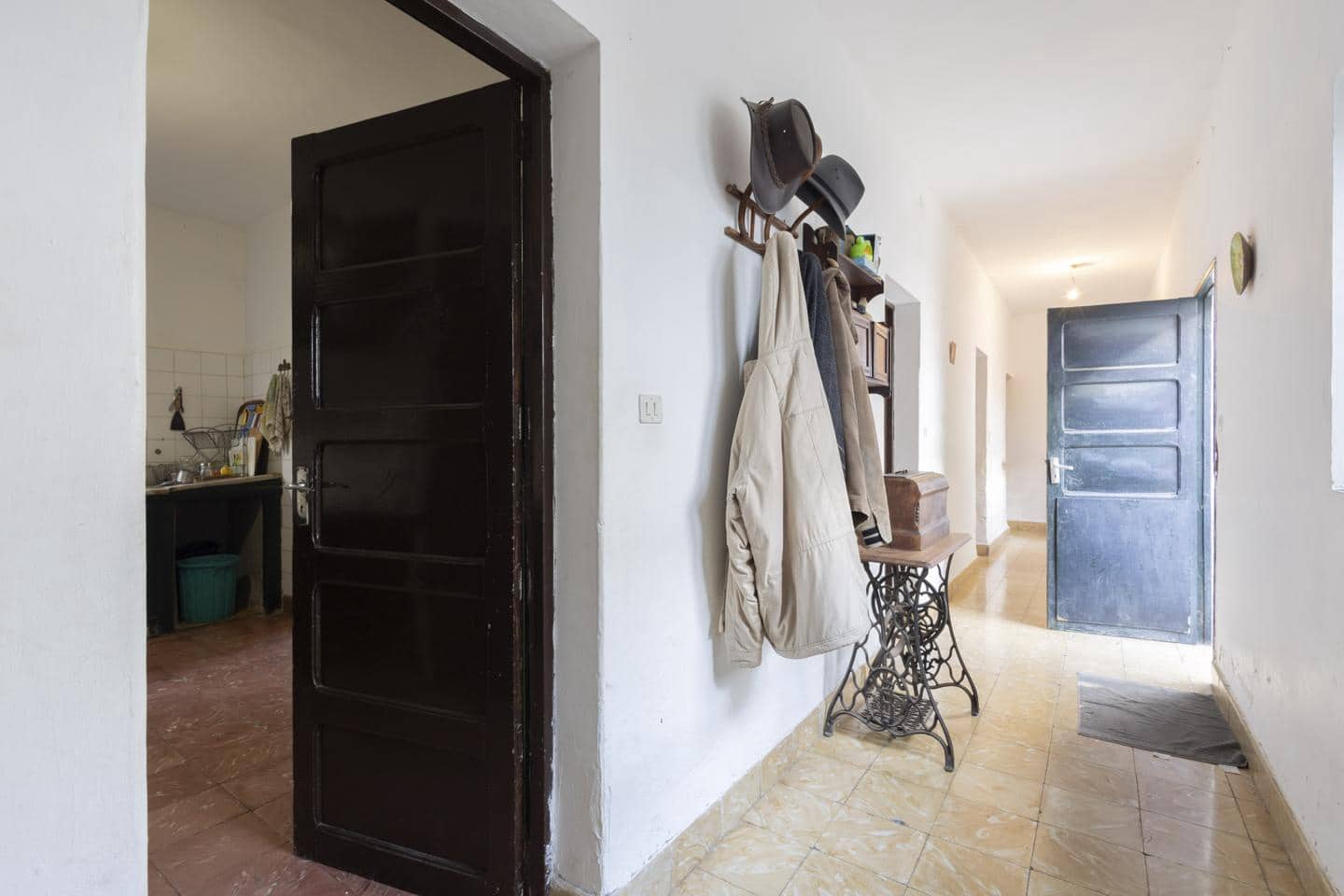 8 sypialnia Willa na sprzedaż w Arona z garażem - 600 000 € (Ref: 8611775)