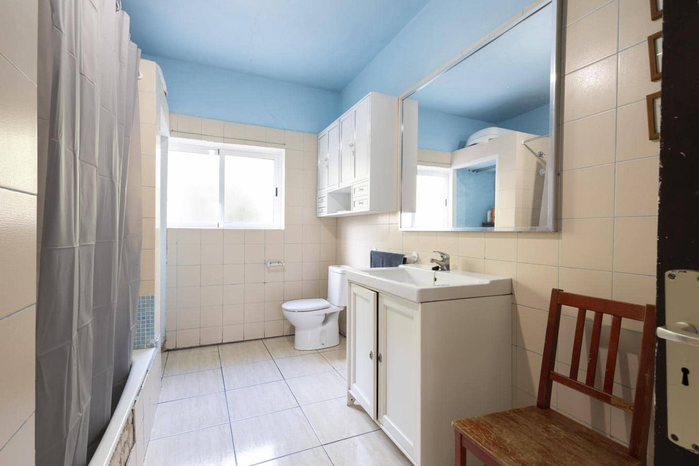 8 sypialnia Willa na sprzedaż w Arona z garażem - 600 000 € (Ref: 8611775)