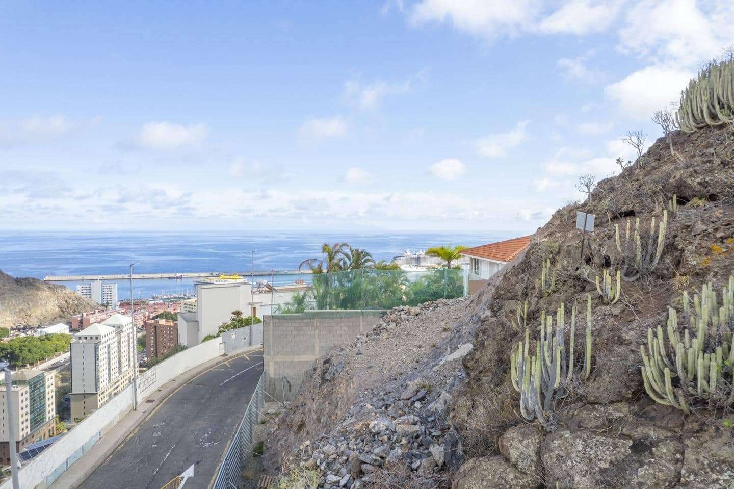 Grunde uden byggetilladelser til salg i Santa Cruz de Tenerife - € 375.000 (Ref: 8674944)