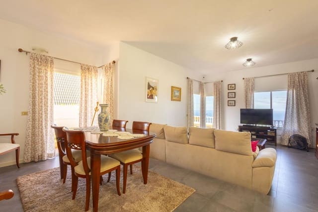 4 slaapkamer Villa te koop in El Sauzal met zwembad - € 590.000 (Ref: 8699257)