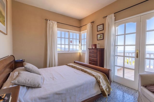 4 slaapkamer Villa te koop in El Sauzal met zwembad - € 590.000 (Ref: 8699257)