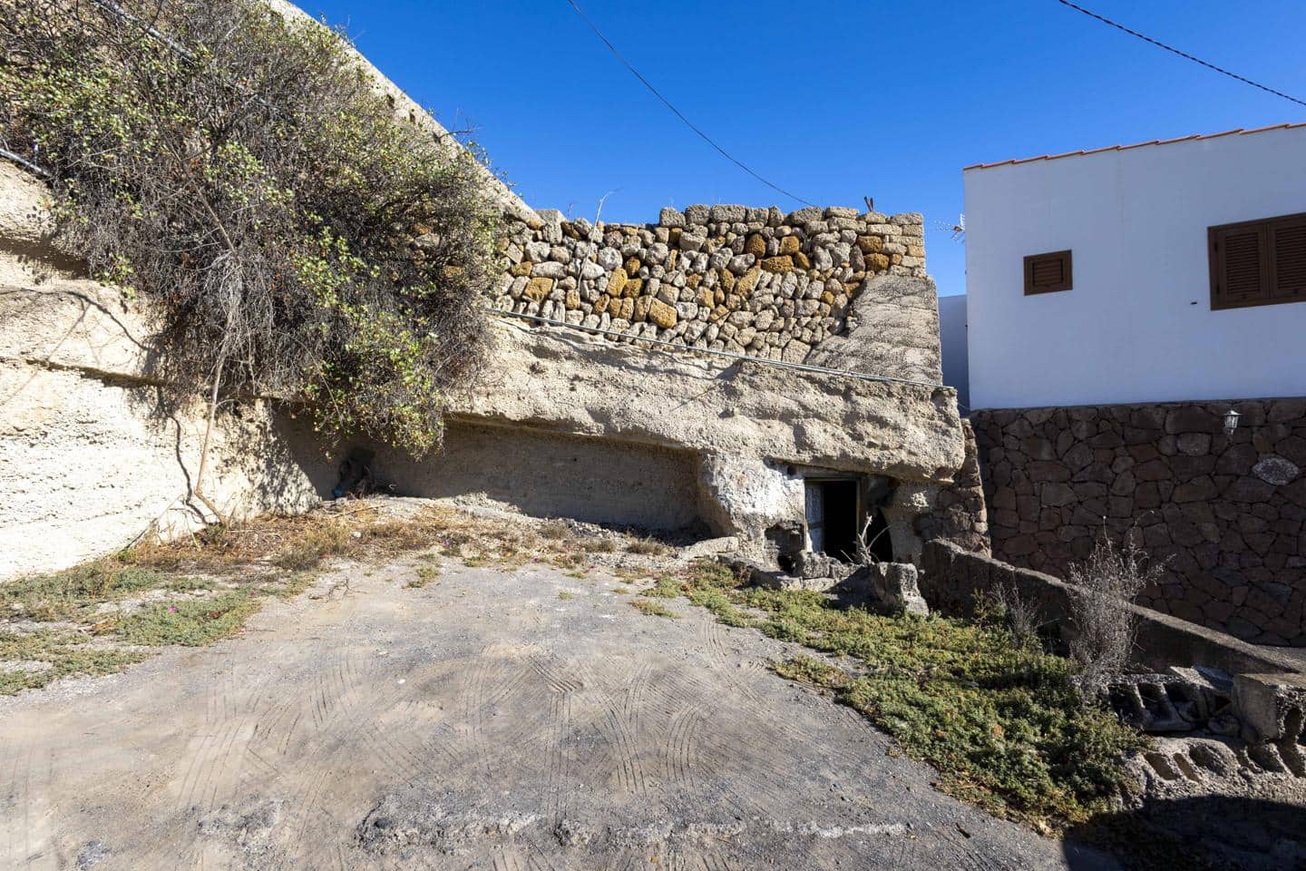 Grunde uden byggetilladelser til salg i Fasnia - € 60.000 (Ref: 8699258)