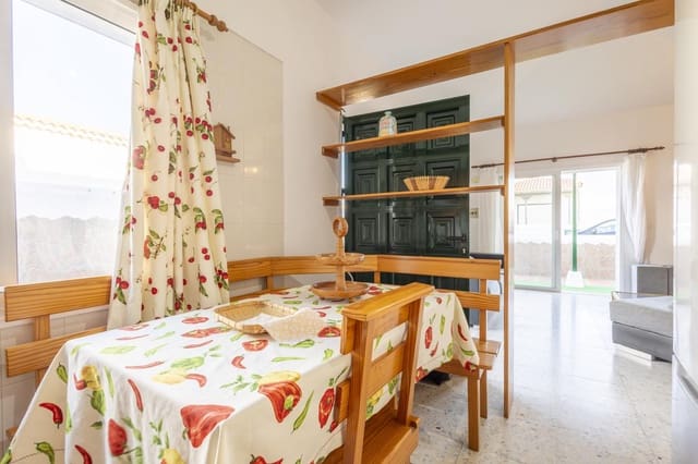 2 slaapkamer Bungalow te koop in Arico - € 249.000 (Ref: 8705341)