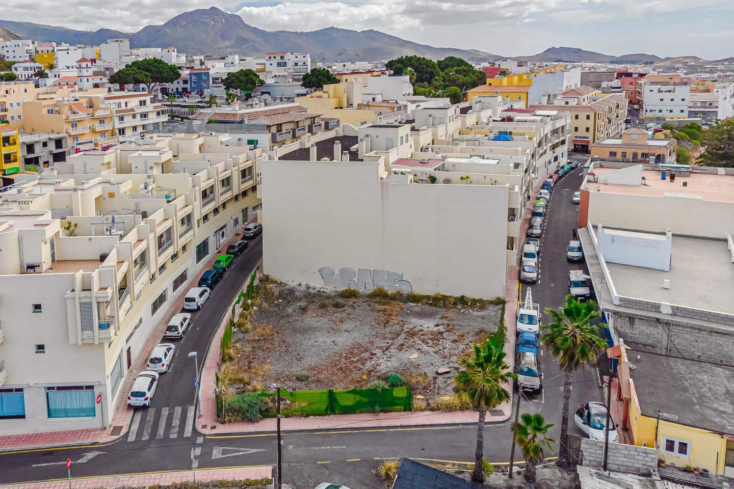 Grond te koop in Arona - € 425.000 (Ref: 8737001)