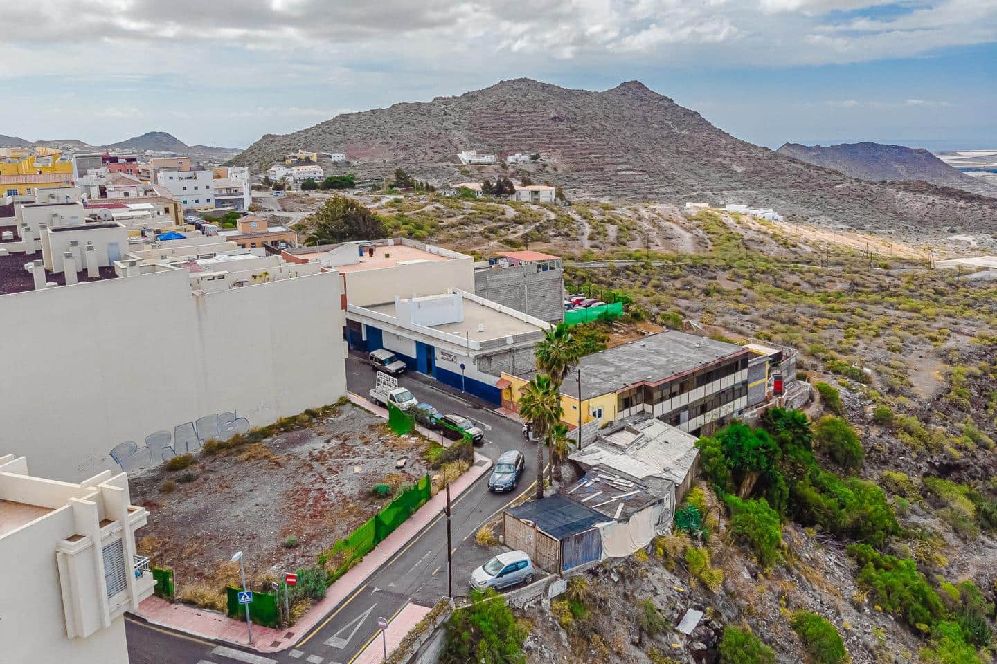 Grond te koop in Arona - € 425.000 (Ref: 8737001)