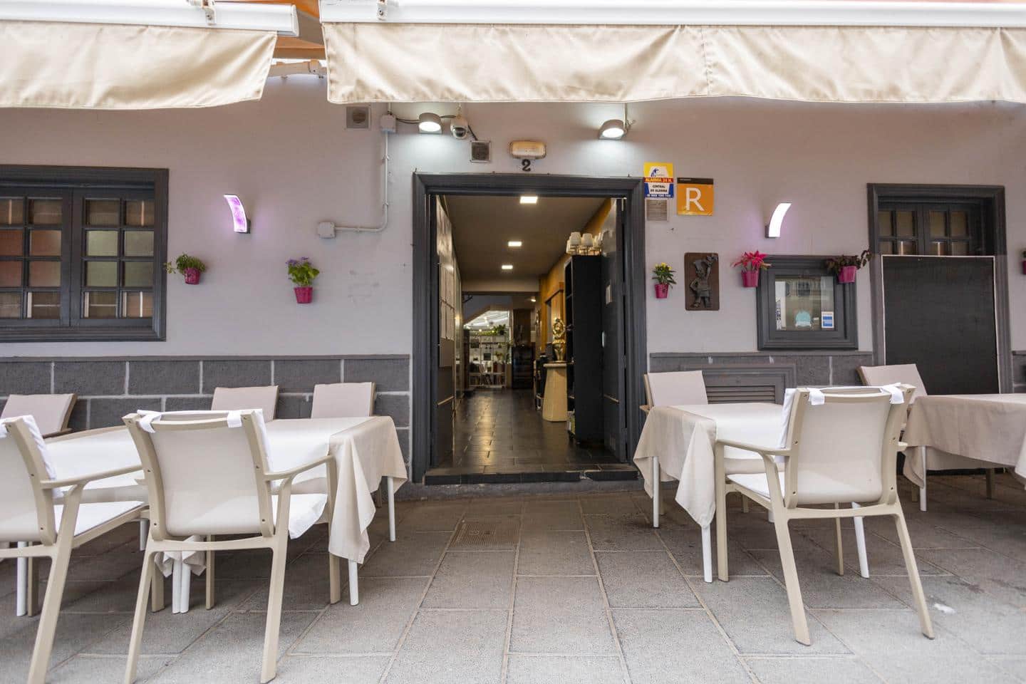 1 soveværelse Virksomhed til leje i Puerto de la Cruz - € 1.600 (Ref: 8762309)