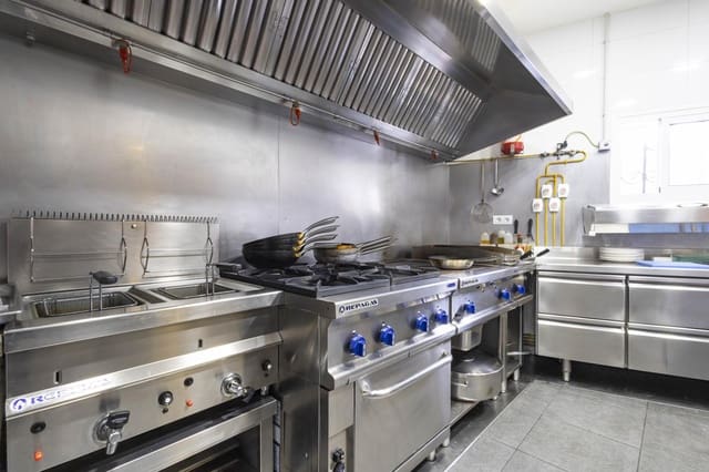 1 makuuhuone Yritys vuokrattavana paikassa San Cristóbal de La Laguna - 1 100 € (Ref: 8788790)