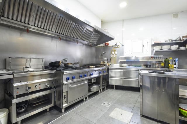 1 makuuhuone Yritys vuokrattavana paikassa San Cristóbal de La Laguna - 1 100 € (Ref: 8788790)