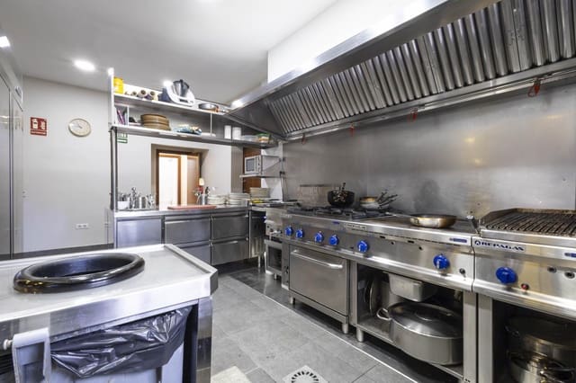 1 makuuhuone Yritys vuokrattavana paikassa San Cristóbal de La Laguna - 1 100 € (Ref: 8788790)